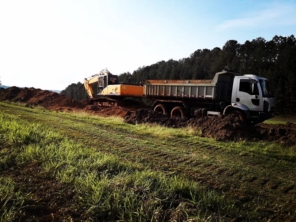Foto de CJC Terraplenagem e Construção Civil em Botucatu, SP por Solutudo