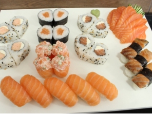 Foto de Hatti Comida Oriental em Santa Cruz do Rio Pardo, SP por Solutudo