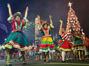 Foto de Natal de Águas e Luzes 2024 - Foz do Iguaçu em Foz do Iguaçu, PR por Solutudo