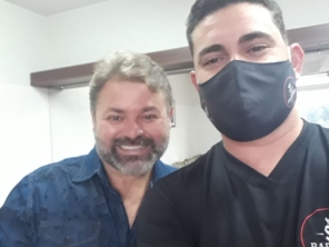 Foto de Sr. Barbeiro em Botucatu, SP por Solutudo