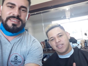 Foto de Sr. Barbeiro em Botucatu, SP por Solutudo
