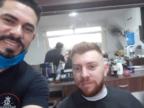 Foto de Sr. Barbeiro em Botucatu, SP por Solutudo