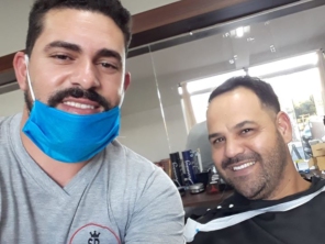 Foto de Sr. Barbeiro em Botucatu, SP por Solutudo