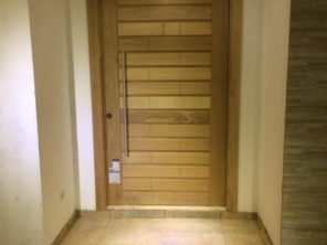 Foto de André Marceneiro, Assentamento de Portas em Botucatu, SP por Solutudo