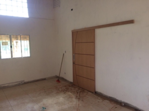 Foto de André Marceneiro, Assentamento de Portas em Botucatu, SP por Solutudo