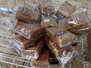 A BR Sabor Comércio de Doces em Avaré Buscamos a excelência no atendimento aos nossos queridos clientes, expandir nossa atuação, e levar os melhores produtos na área de alimentação, sempre com o menor preço possível, para quem quer comprar bem...pagando pouco!
Vendas com CNPJ à preços especiais, e vendas também pra PF (Pessoa Física) com um precinho bem camarada!
Estamos em constante construção! Nos acompanhe, e fique por dentro das novidades...