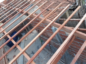 Foto de Essi Construções E Reformas em Goiânia, GO por Solutudo