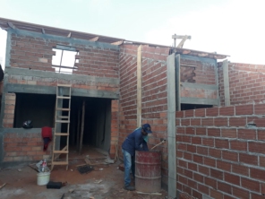 Foto de Essi Construções E Reformas em Goiânia, GO por Solutudo