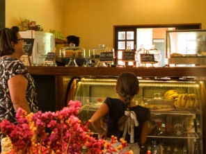 Foto de Café e Loja Alvorada em Botucatu, SP por Solutudo