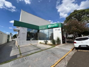 Foto de Oral Sin Implantes em Bauru, SP por Solutudo