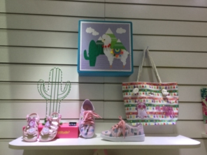 Foto de Missy Plastic Shoes em Bauru, SP por Solutudo