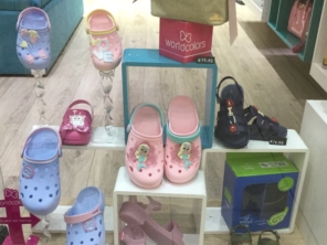 Foto de Missy Plastic Shoes em Bauru, SP por Solutudo