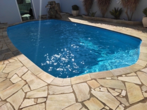 Foto de Mais Azul Piscinas em Botucatu, SP por Solutudo