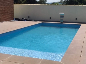 Foto de Mais Azul Piscinas em Botucatu, SP por Solutudo