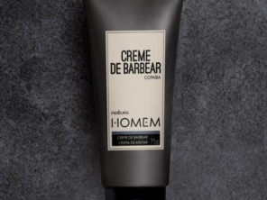 O Creme de Barbear Natura Homem facilita o deslizar da lâmina e acalma a pele. Também garante hidratação por até 8 horas. Ideal para o homem que se cuida.