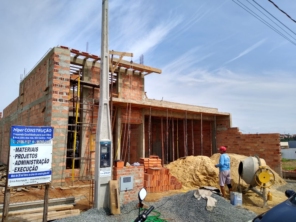 Foto de Hiper Construção em Cerquilho, SP por Solutudo