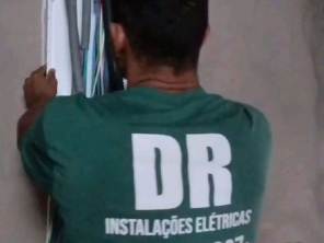 Foto de DR Instalações Elétricas em Avaré, SP por Solutudo