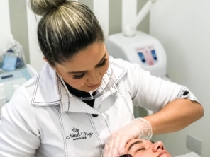 Foto de Hátila Muzi Esteticista em Marília, SP por Solutudo