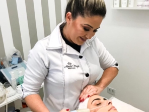 Foto de Hátila Muzi Esteticista em Marília, SP por Solutudo