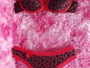 Foto de Santa Calcinha em Marília, SP por Solutudo