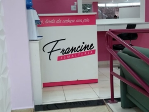 Foto de Francine Esmalteria em Bauru, SP por Solutudo
