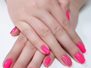 Foto de Janaina Manicure em Marília, SP por Solutudo