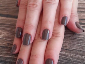 Foto de Janaina Manicure em Marília, SP por Solutudo