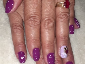 Foto de Janaina Manicure em Marília, SP por Solutudo