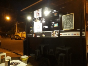 Jeniffer Lanches e Bolos, trabalha com encomendas de bolos e lanches e com novidades de lanches artesanais.

A novidade é nosso Trailer de Lanches  com deliciosos lanches  artesanais. 

Também fazemos deliciosos bolos recheados sob encomenda e pães caseiros. 

Manda um whats para conferir.
