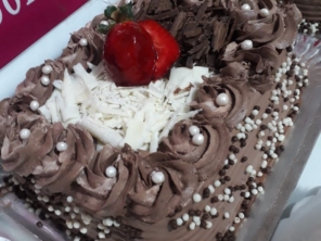 Jeniffer Lanches e Bolos, trabalha com encomendas de bolos e lanches e com novidades de lanches artesanais.

A novidade é nosso Trailer de Lanches  com deliciosos lanches  artesanais. 

Também fazemos deliciosos bolos recheados sob encomenda e pães caseiros. 

Manda um whats para conferir.