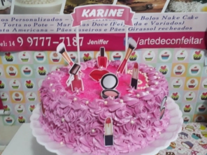 Jeniffer Lanches e Bolos, trabalha com encomendas de bolos e lanches e com novidades de lanches artesanais.

A novidade é nosso Trailer de Lanches  com deliciosos lanches  artesanais. 

Também fazemos deliciosos bolos recheados sob encomenda e pães caseiros. 

Manda um whats para conferir.