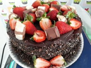 Jeniffer Lanches e Bolos, trabalha com encomendas de bolos e lanches e com novidades de lanches artesanais.

A novidade é nosso Trailer de Lanches  com deliciosos lanches  artesanais. 

Também fazemos deliciosos bolos recheados sob encomenda e pães caseiros. 

Manda um whats para conferir.