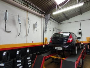 Foto de Centro Automotivo Prudente Pneus em Itatiba, SP por Solutudo