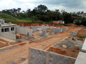 Foto de JRS Construções e Engenharia em Bragança Paulista, SP por Solutudo