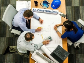 Foto de E.R Construções em Limeira, SP por Solutudo