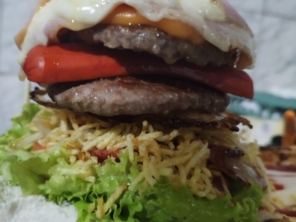 Foto de Lamburghini lanches em Pederneiras, SP por Solutudo