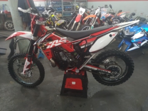 Foto de Lobão Motos em Assis, SP por Solutudo