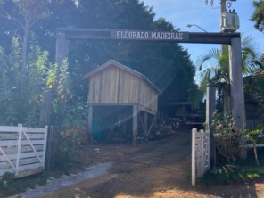 Foto de Eldorado Madeiras em Pardinho, SP por Solutudo
