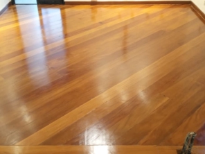 Foto de Piso Brilhante & Serviços em Vila Velha, ES por Solutudo