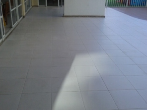 Foto de Piso Brilhante & Serviços em Vila Velha, ES por Solutudo