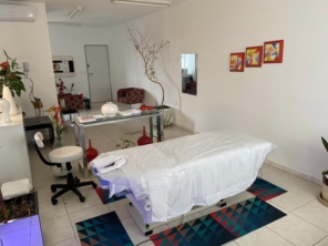 Foto de Cema Royo Massoterapeuta em Jundiaí, SP por Solutudo