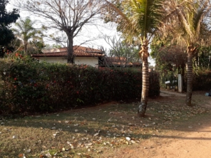 Foto de Navem - Jardinagem e Paisagismo em Santa Bárbara Resort Residence, SP por Solutudo