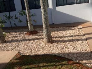 Foto de Navem - Jardinagem e Paisagismo em Santa Bárbara Resort Residence, SP por Solutudo