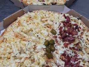 Foto de Pizzaria Saborella em Pindorama, SP por Solutudo