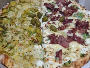 Foto de Pizzaria Saborella em Pindorama, SP por Solutudo
