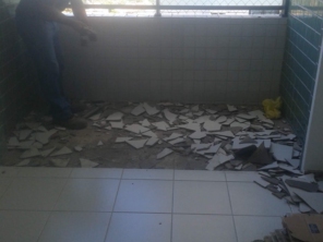 Foto de A.J.R  Construções em Olinda, PE por Solutudo