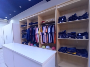 Foto de Jeans Mania em Pederneiras, SP por Solutudo