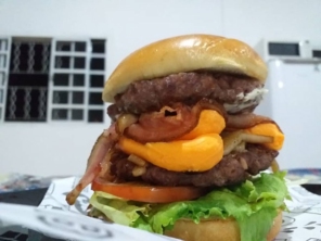 Foto de Maximun Hamburgueria em Valinhos, SP por Solutudo