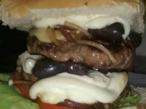 Foto de Maximun Hamburgueria em Valinhos, SP por Solutudo