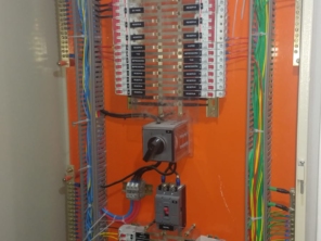 Foto de SRF Instalações Elétricas em Geral em Salvador, BA por Solutudo